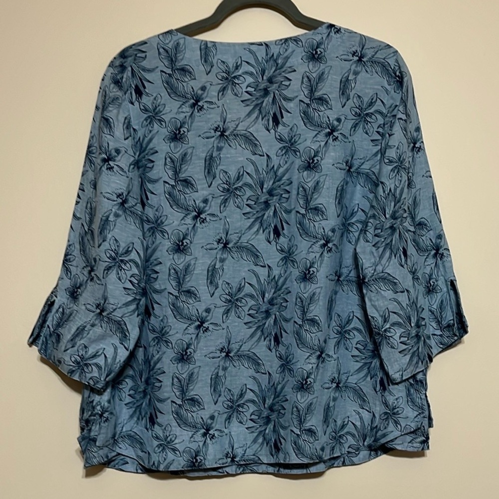 J. Jill Love Linen Palm Print V Neck Top SP - Picture 4 of 9